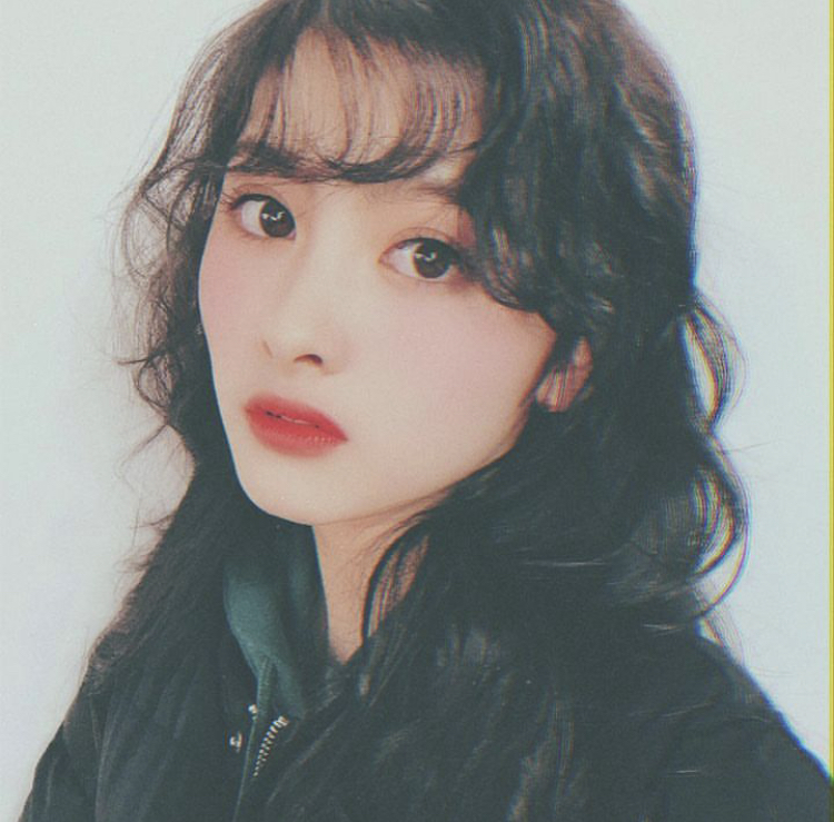 鵜川もえか 画像