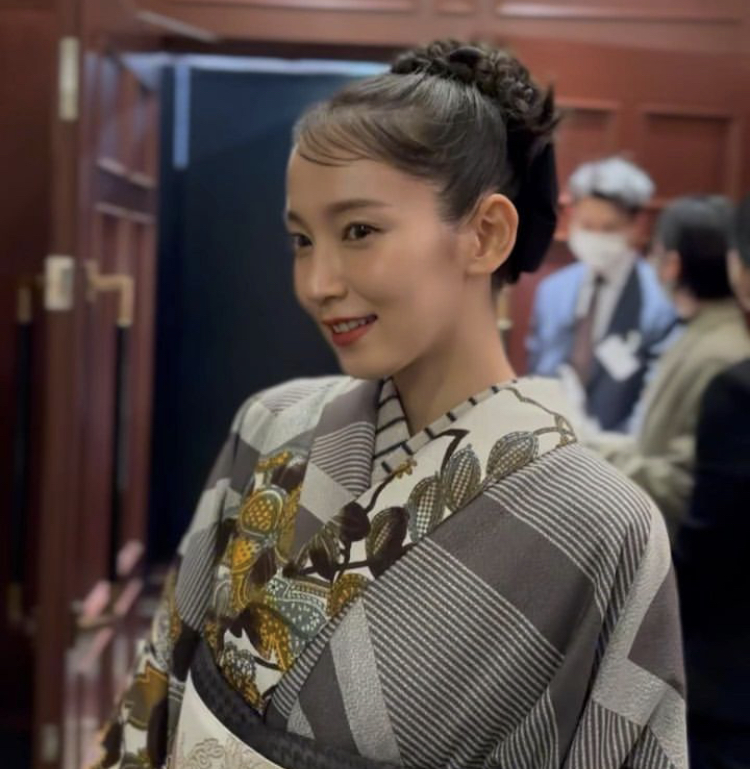 吉岡里帆 かわいい