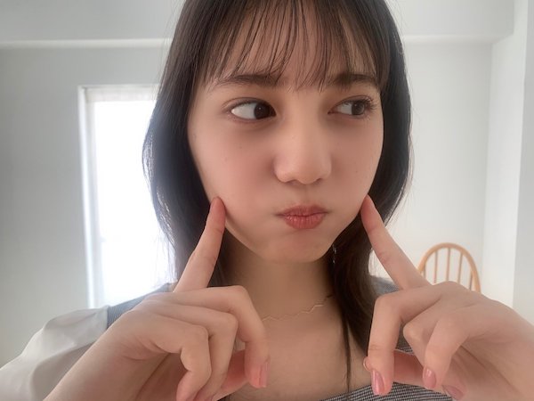 小坂菜緒 かわいい