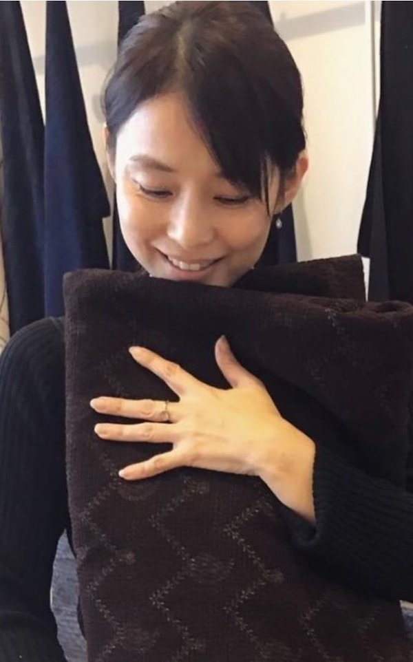 石田ゆり子 かわいい