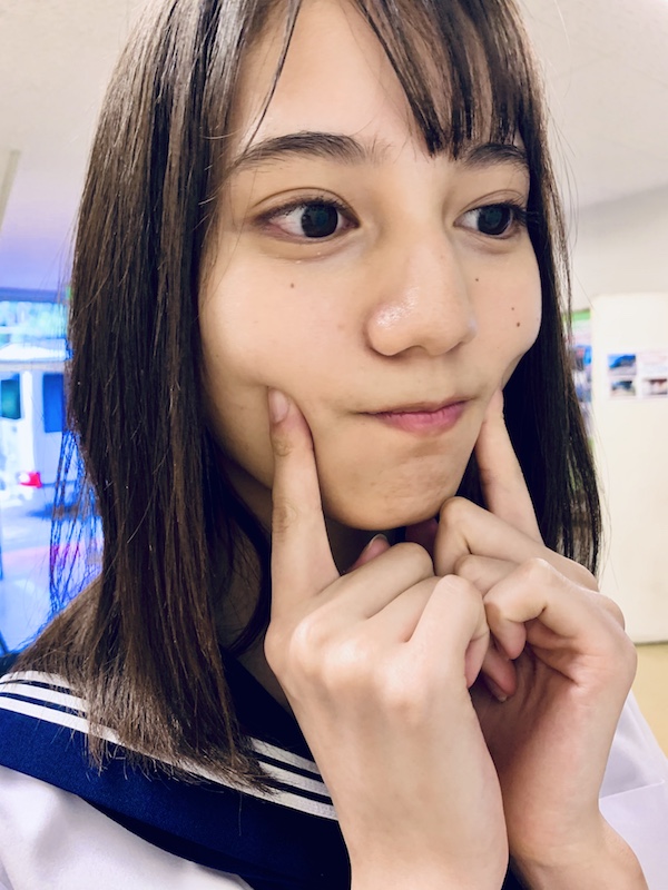 小坂菜緒 かわいい