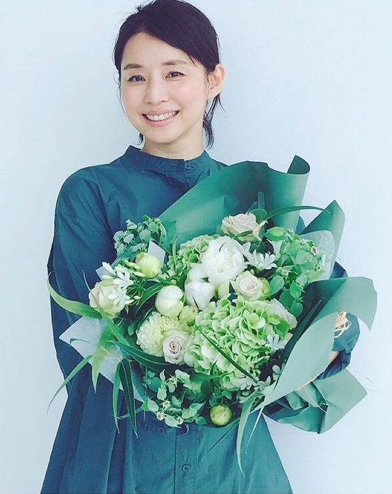 石田ゆり子 かわいい