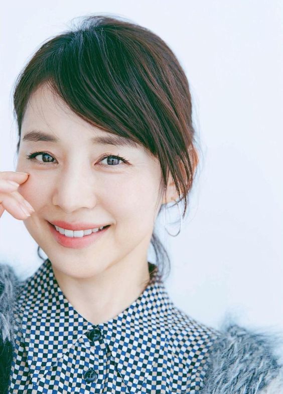 石田ゆり子 かわいい