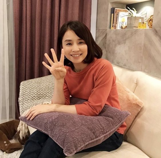 石田ゆり子 かわいい