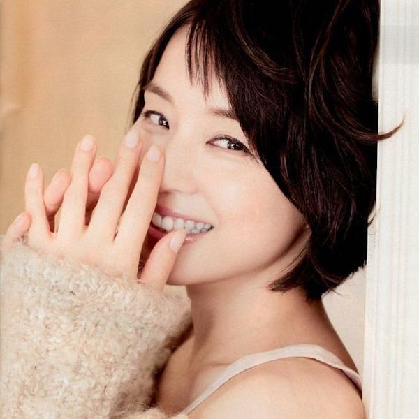 石田ゆり子 かわいい