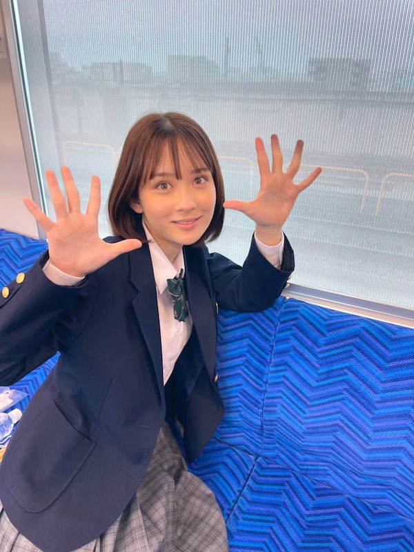 畑芽育 かわいい