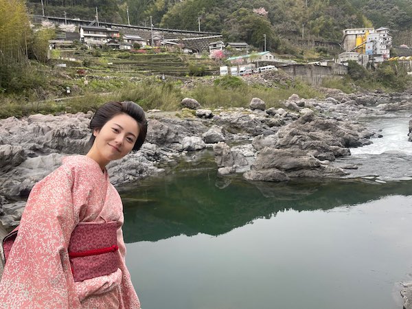 浜辺美波 かわいい画像